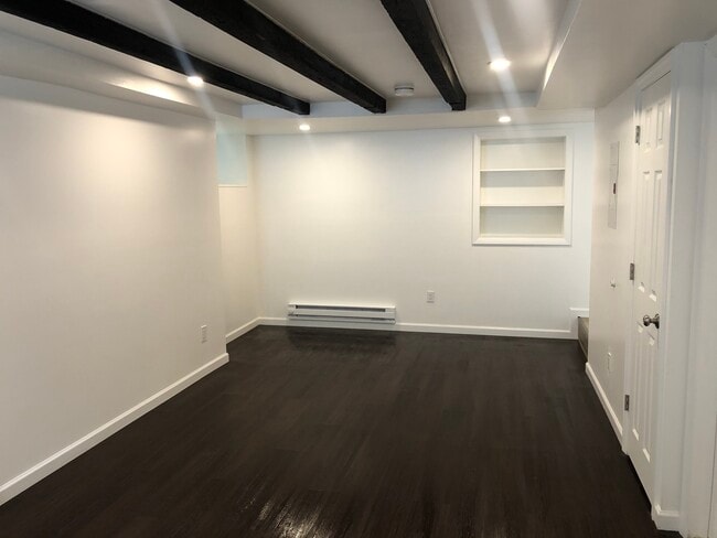 193 Main St Unit 1