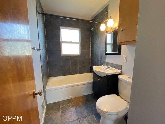 Photo - 2 br, 1.5 bath House - 3520 Hascall St