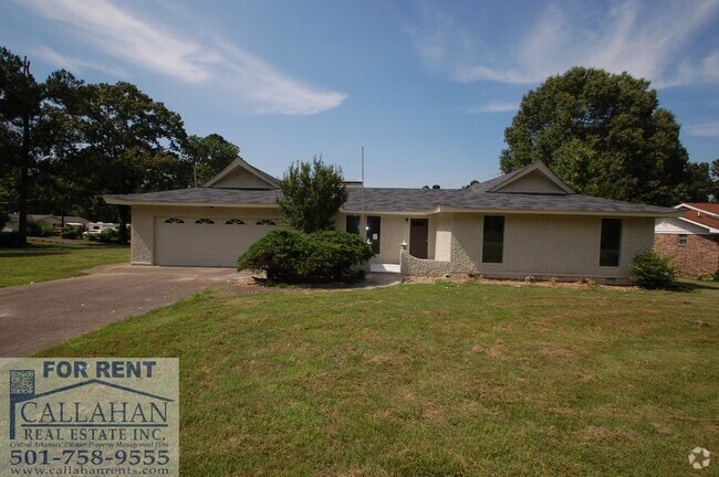 Building Photo - 3 Bedroom Home