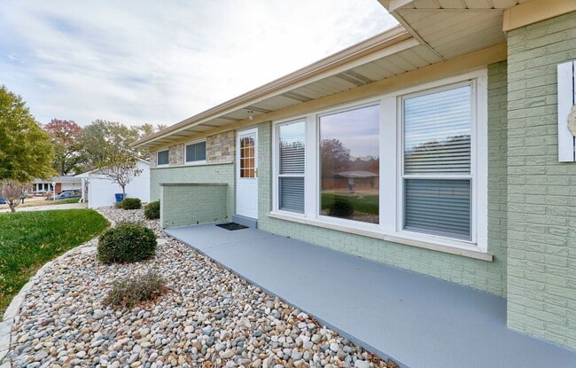 Photo - 9210 Medallion Ct