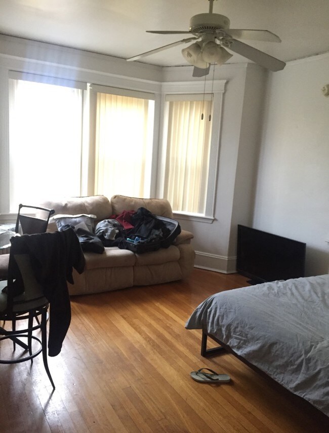 Photo - 90 Western Ave