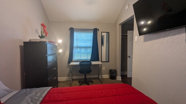 Photo - 3715 Eagle St