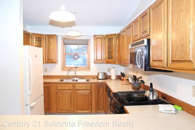 Photo - 3 br, 2.5 bath House - 36978 Chinulna Court
