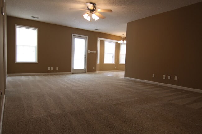 Photo - 415 Faulkner Dr