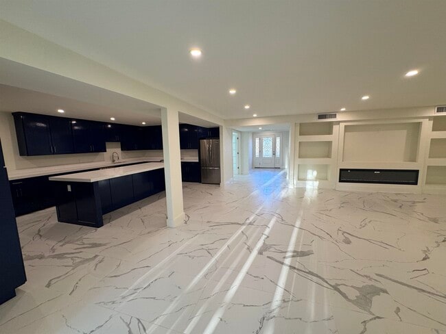 Photo - 13 Royale Cir