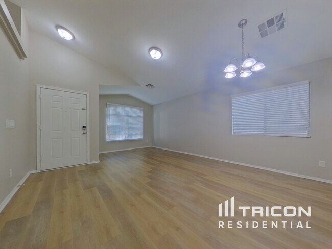 Photo - 23943 W Hadley St