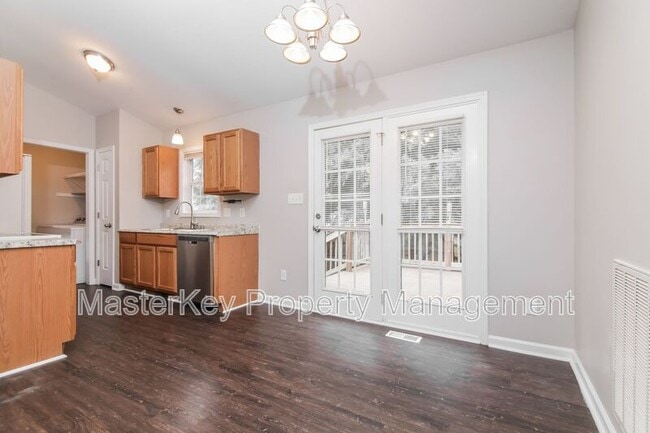 Photo - 6025 Presentation St