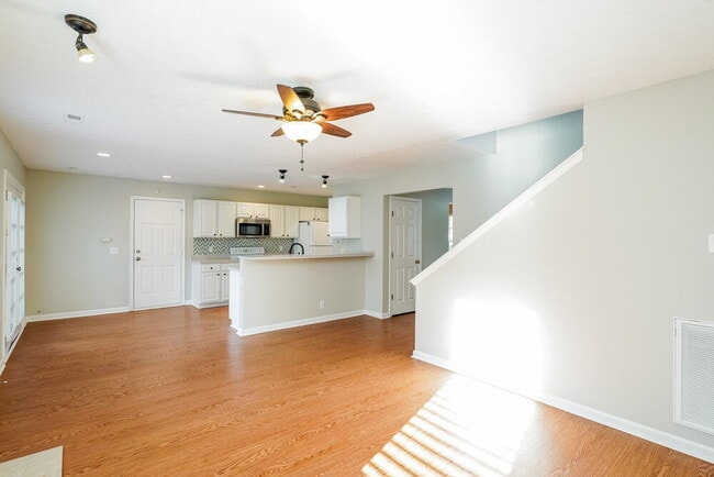 Photo - 2136 Blake Dr