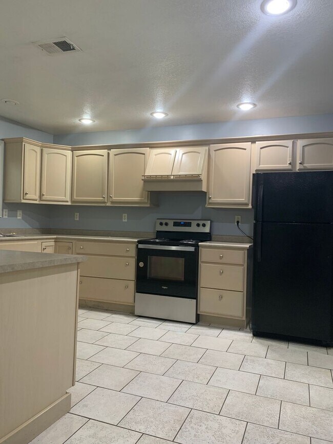 Photo - 3bed/2bath Home south of bypass