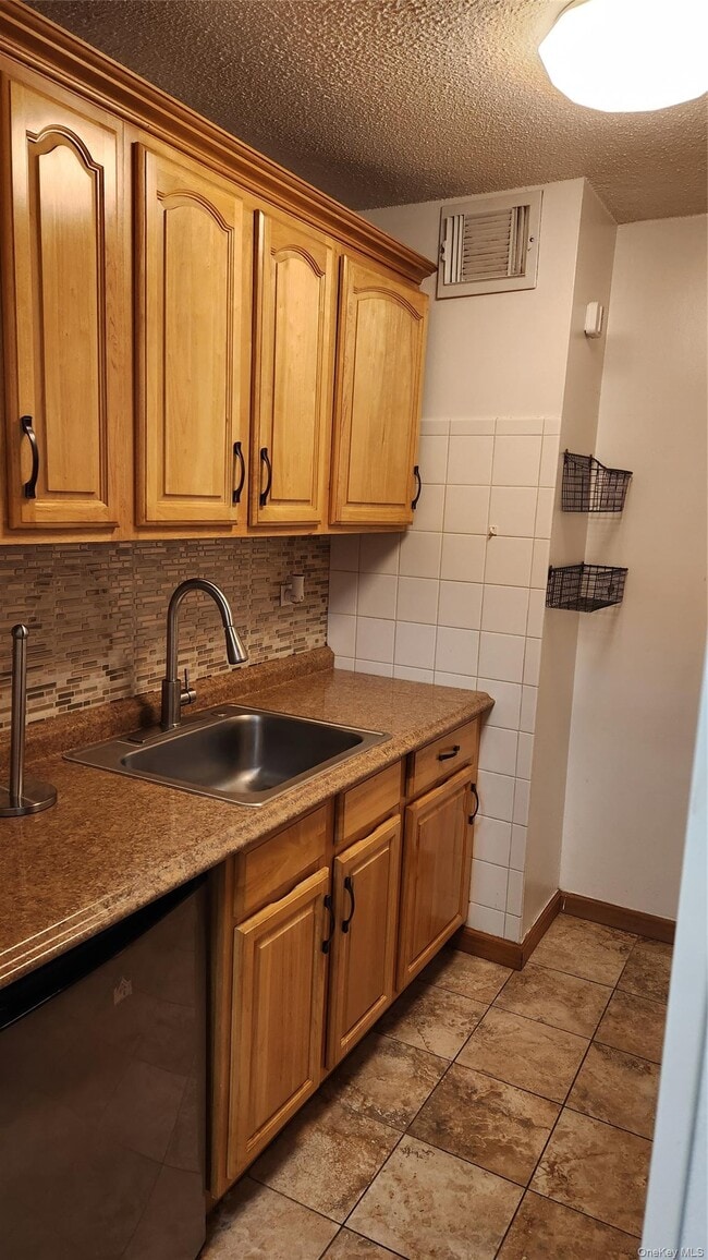 Photo - 152-18 Union Tpke Unit 204K