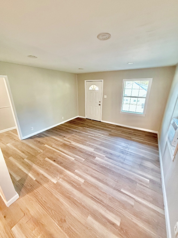 Photo - 428 E Elm St