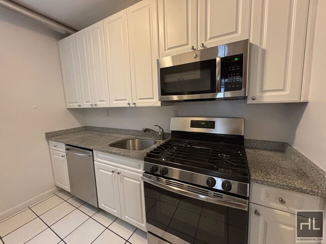 Building Photo - West 11th Street Rental