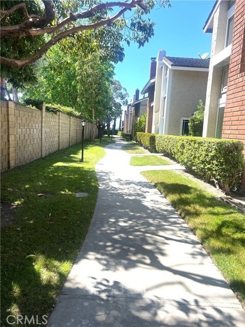 Photo - 5052 Hampton Ct