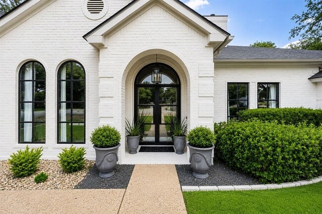Photo - 301 Copperleaf Rd