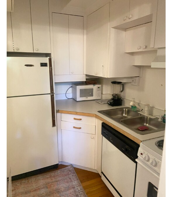 Photo - 988 Memorial Dr Unit 283