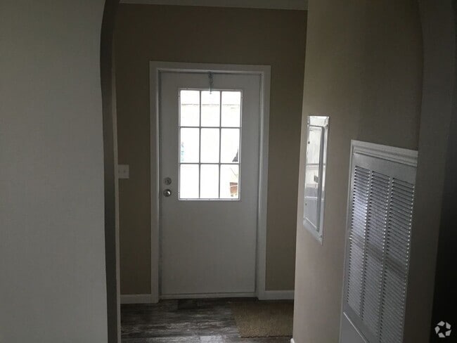 Building Photo - 1510 Alan Dr Rental