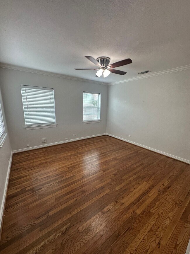 Building Photo - 5505 Martel Ave Rental