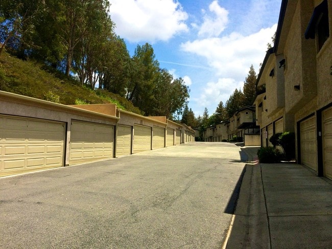 Photo - 5714 Skyview Way