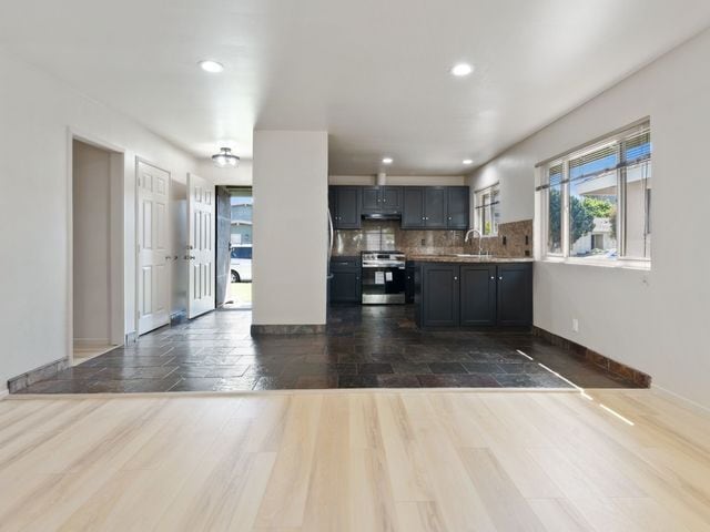 Photo - 3913 W 178th St