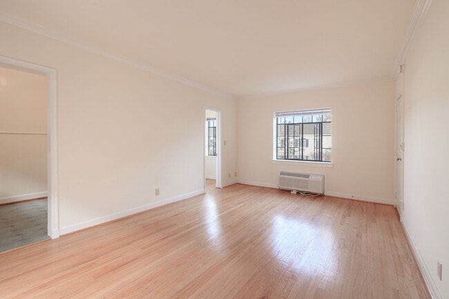Photo - 1BR Apartment in Beautiful Historic Building Unit D1A
