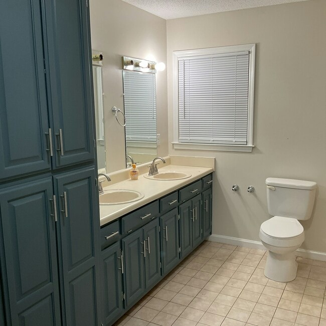 Photo - 175 Ridgewood Dr