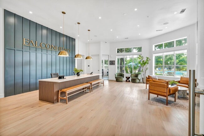 Oficina de arrendamiento - Falconhead