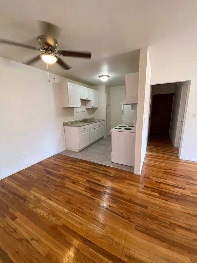 Falcon Crest Apartments Saint Clair Shores, MI