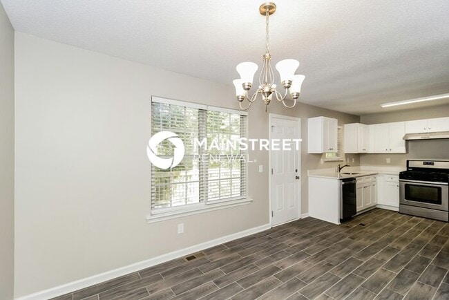 Photo - 3 Bedroom Pet-Friendly Home in Dallas, GA with Main Street Renewal