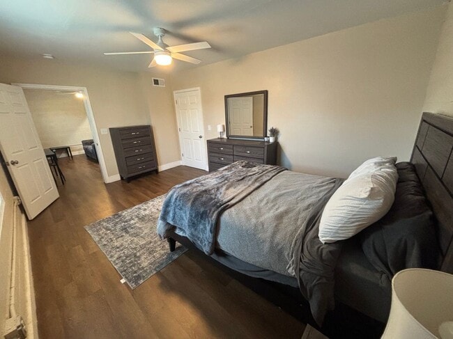 Photo - 637 Washington St