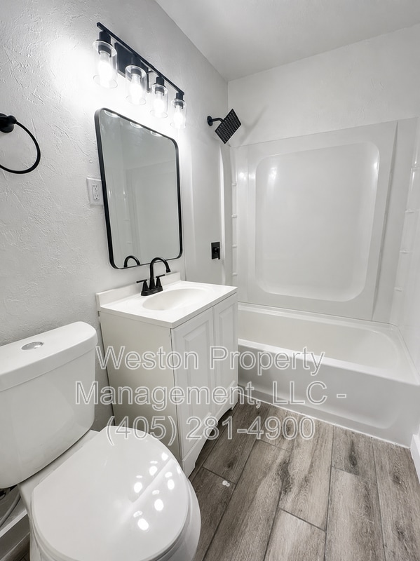 Photo - 9609 Greystone Ave