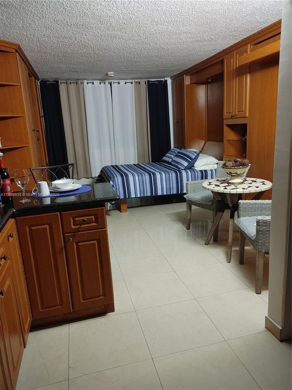 Photo - 19201 Collins Ave