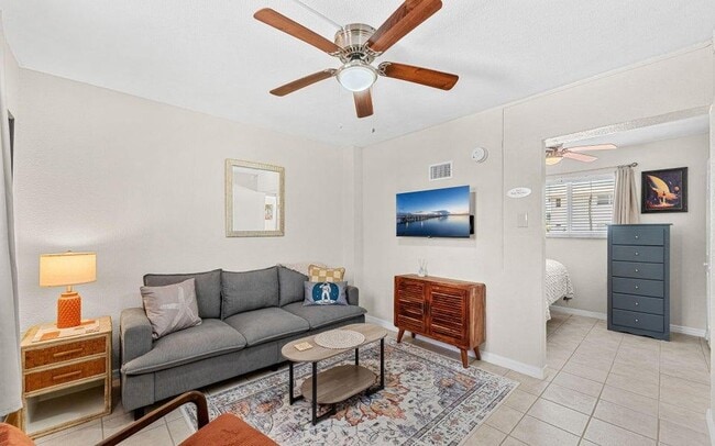 Photo - 211 Circle Dr Unit 01-A