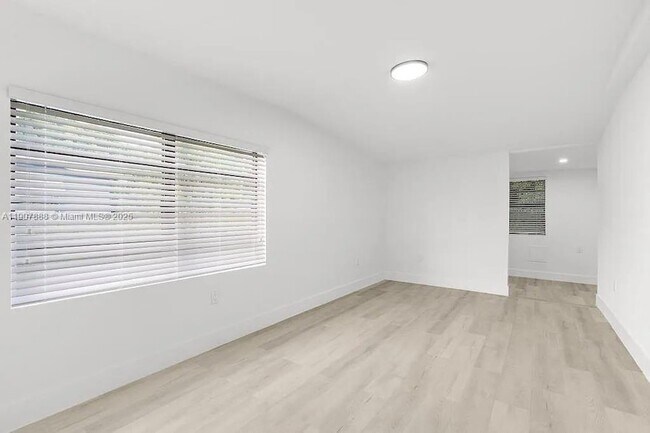 Photo - 8501 NW 31st Ave Unidad 1