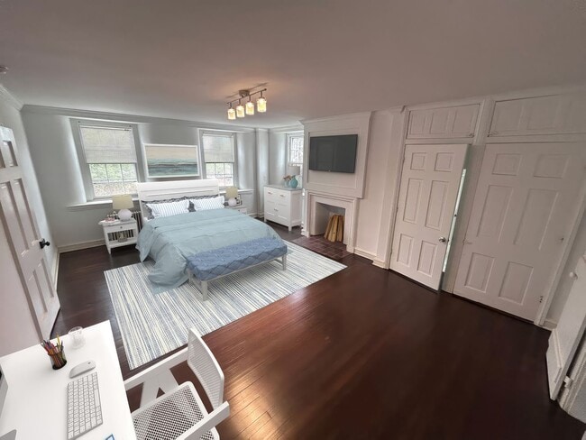 Photo - Spacious & Stylish Rental in Newtown Squar...