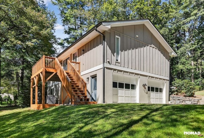 Photo - 10 New Bern Dr