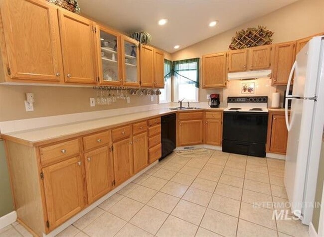 Photo - 3 Bedroom 2 Bath Home on 1/4 Acre Available 1/6/2026