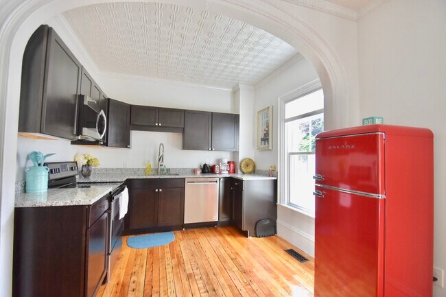35 Cumberland St Unit 1