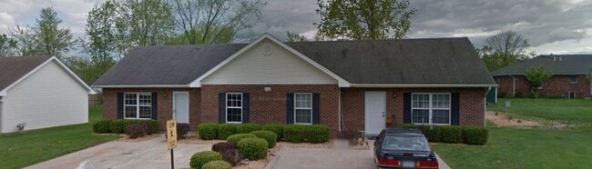 Building Photo - 502 Nickman Rd