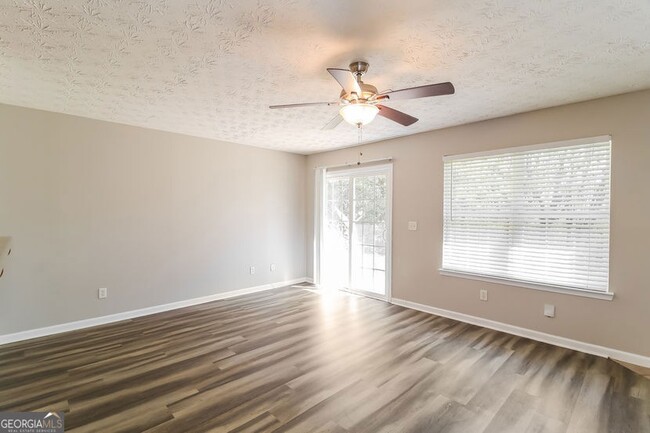 Photo - 945 Magnolia Gardens Walk