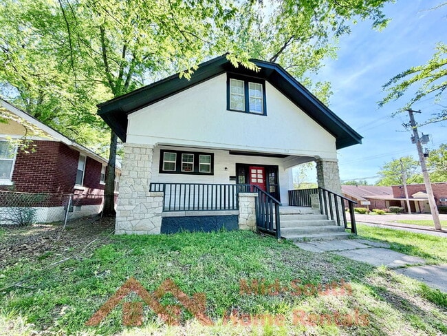 Photo - 1561 Foster Ave
