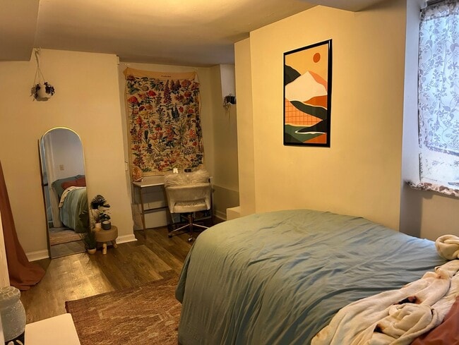 Building Photo - 312 S Upper St Unit B