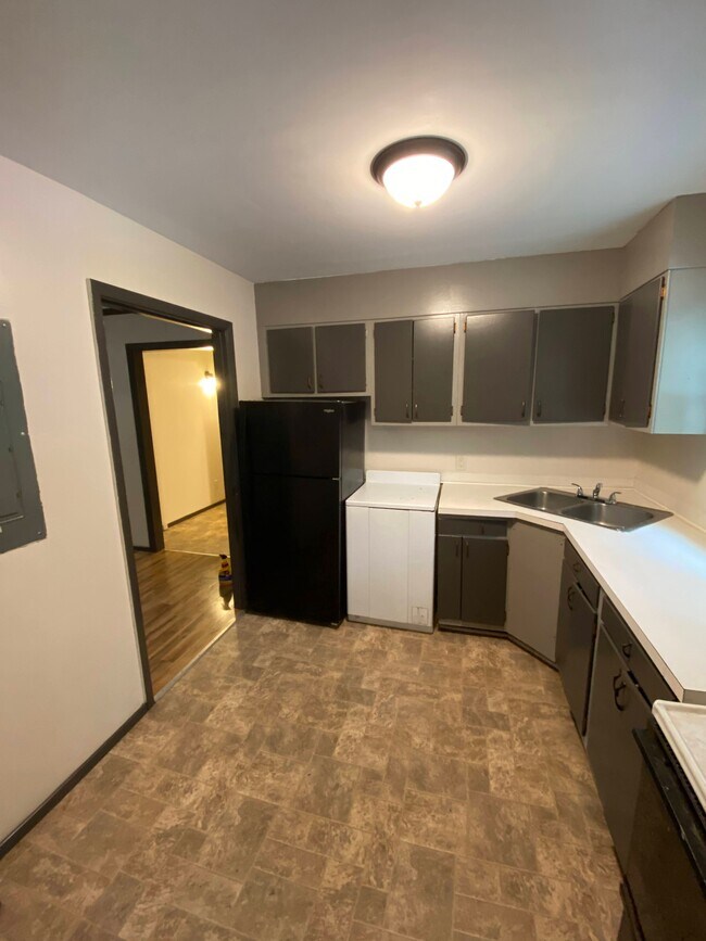 2033 Shelly St Apartments Newberry, SC