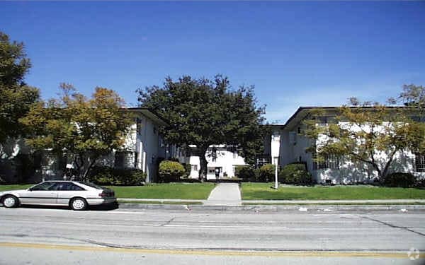 Chevy Chase Manor