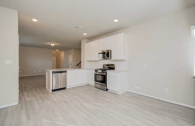 Photo - 8411 Beacon Bay Cir