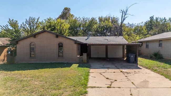 Building Photo - Charming 5-bedroom, 1.5-bathroom home