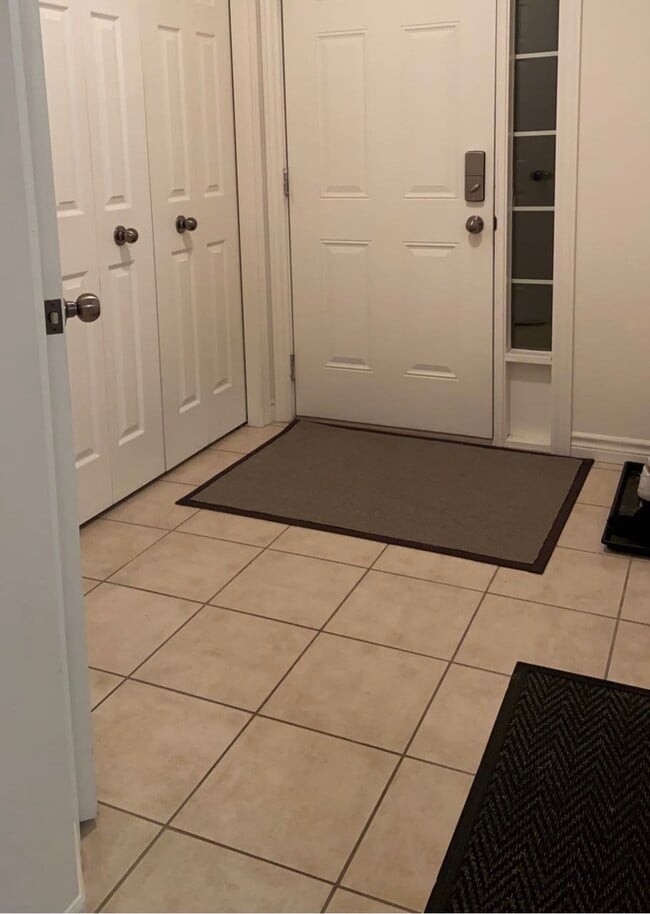 Photo - 1498 Gordon St