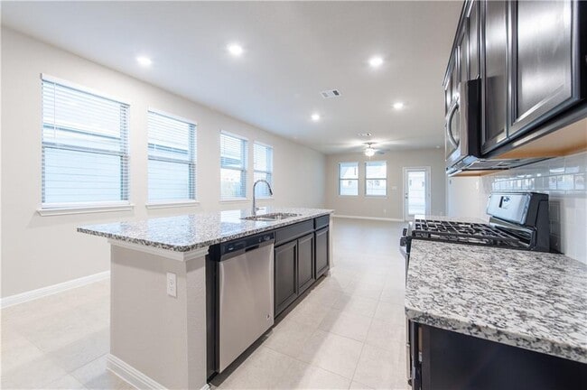 Photo - 6400 Wolf Pack Dr