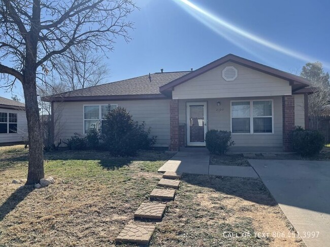 3 Bedroom, 1.5 Bath Home in North Lubbock - 3 Bedroom, 1.5 Bath Home in North Lubbock