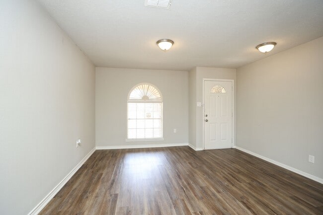 Photo - 815 Park Meadow Dr