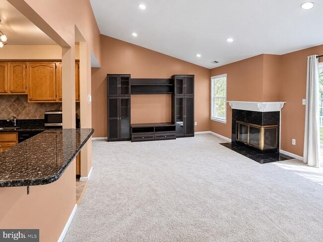 207 Salem Ct Unit 11